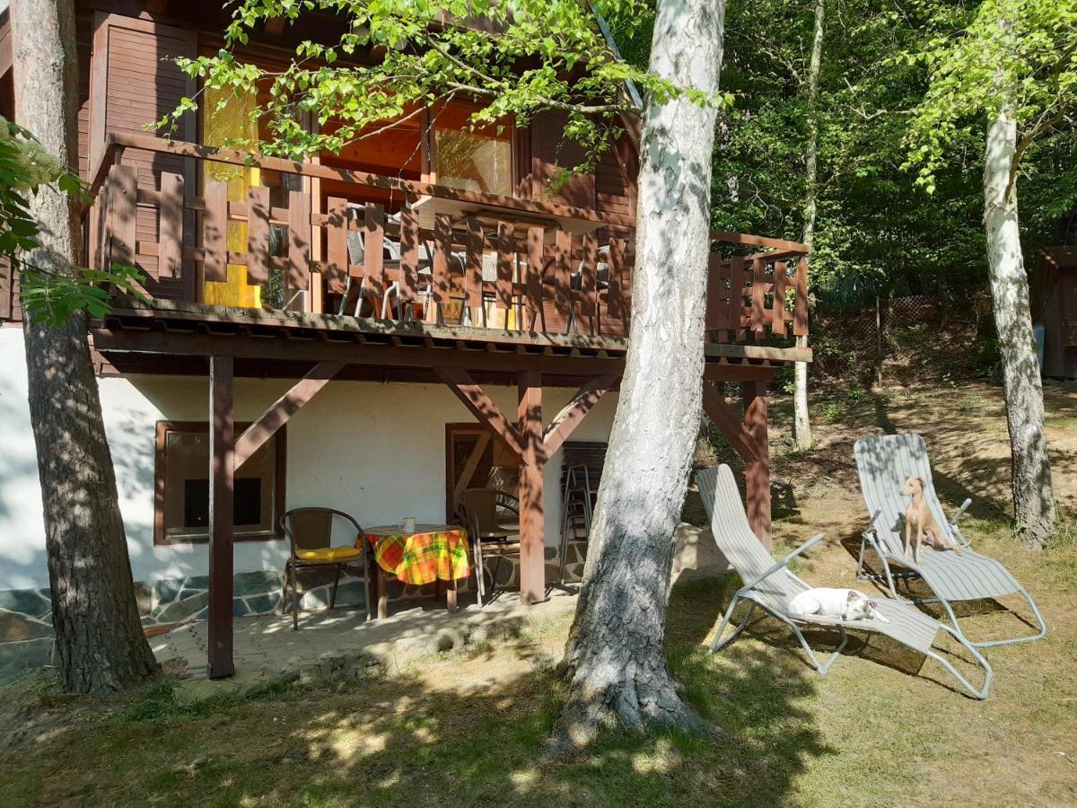 Holiday Home Zajicovi Rabyne Bagian luar foto